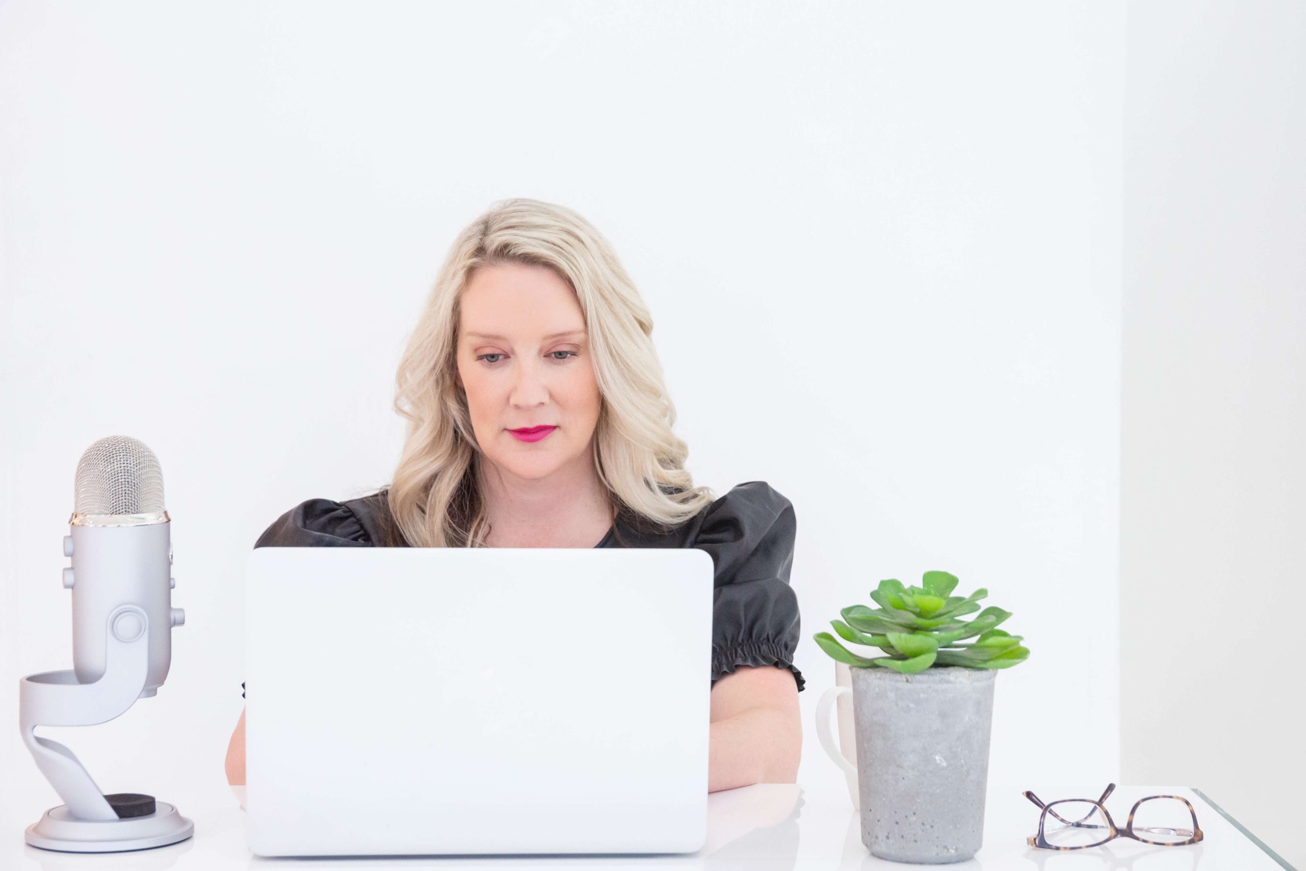Building a Successful E-commerce Store: The Blueprint for Succeeding Online